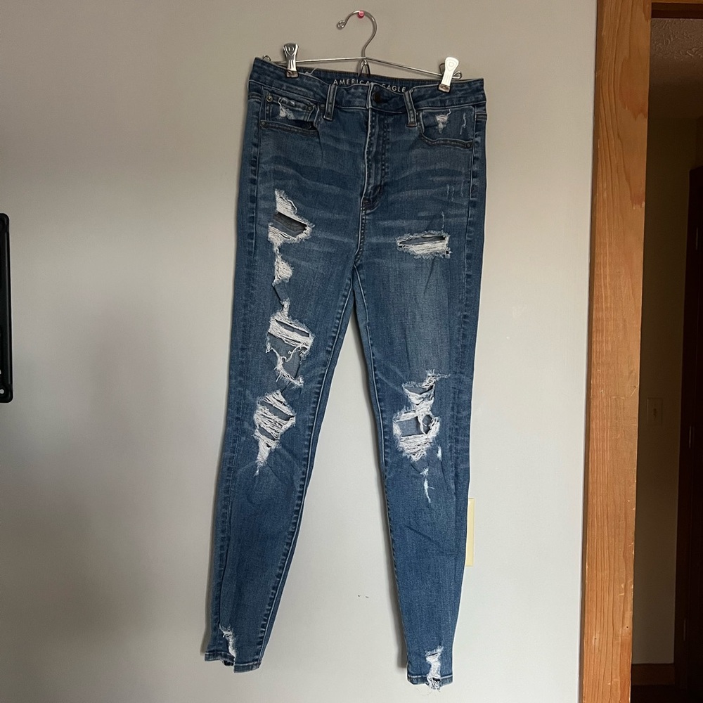 American Eagle Super Stretch Distressed Jeans